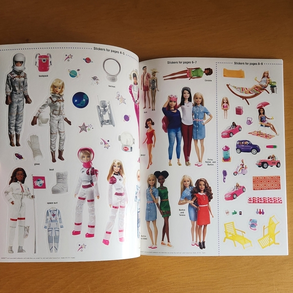 Barbie: Super Sticker Book: Through the Decades (1001 Stickers) - Picture 9 of 12